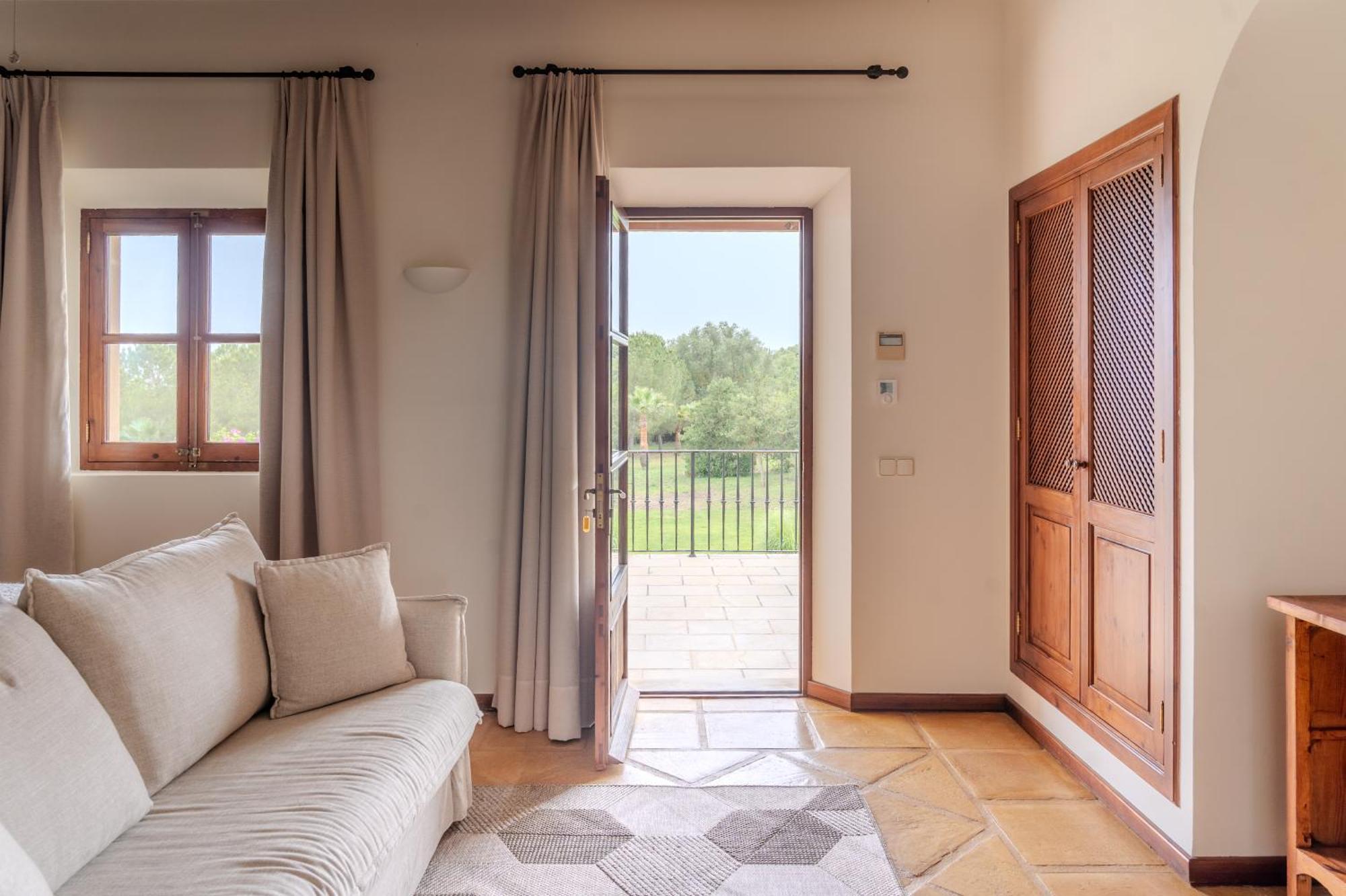Reserva Rotana Golf Hotel